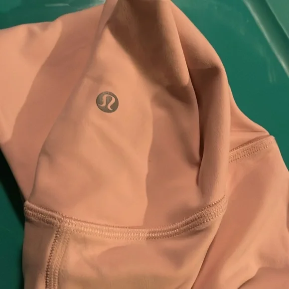 Lululemon Pink yoga pants size 4 - Picture 2 of 3